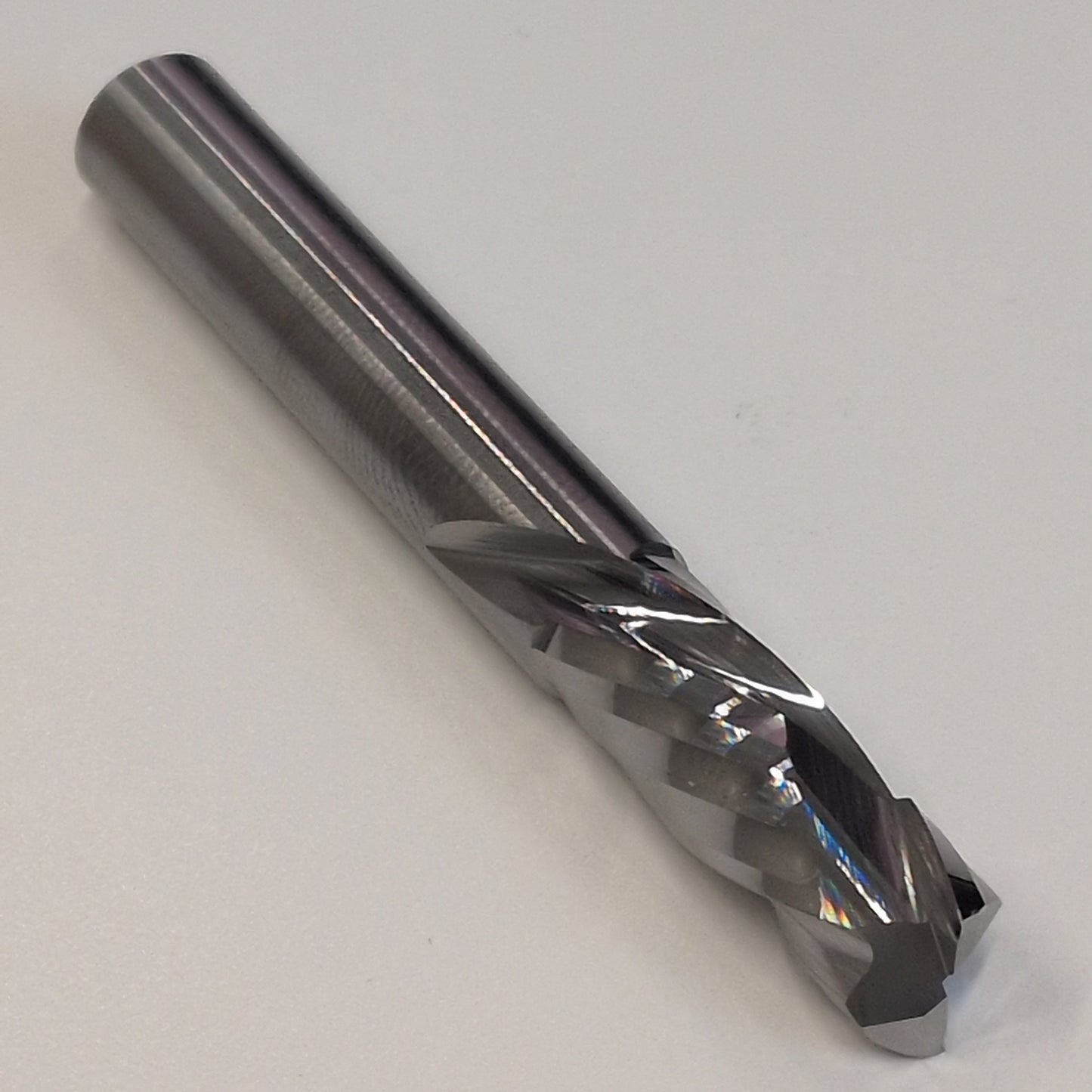 Kahe servaga üles-alla lõiketera 8x22mm