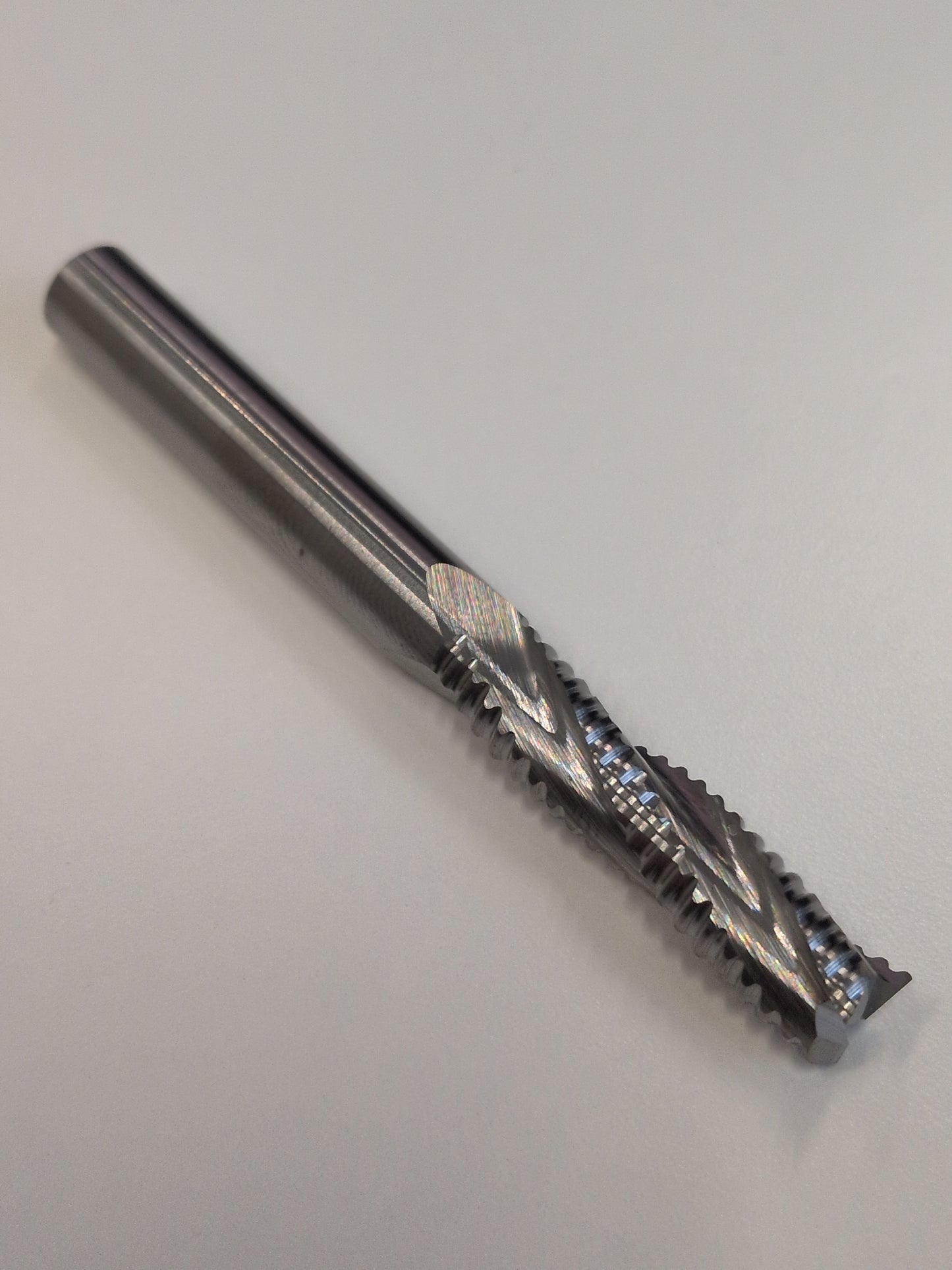 Kolme servaga laastumurdja lõiketera, karbiid 8x32mm